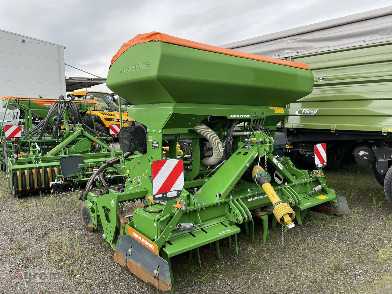 Amazone Centaya 3000 Super + KG 3001 Super - Kombinētā sējmašīna: foto 1 Amazone Centaya 3000 Super + KG 3001 Super - Kombinētā sējmašīna: foto 1
