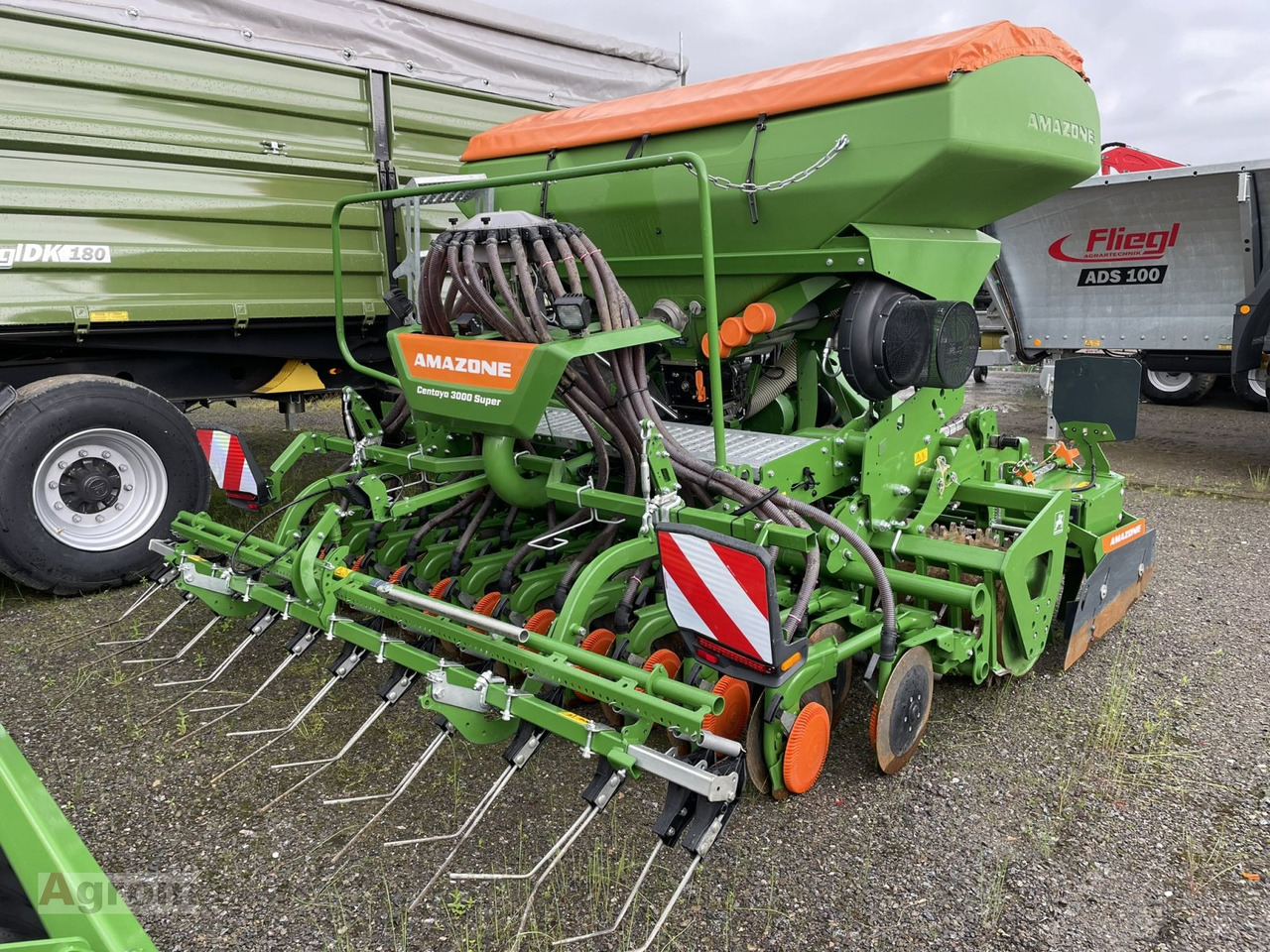 Amazone Centaya 3000 Super + KG 3001 Super - Kombinētā sējmašīna: foto 4 Amazone Centaya 3000 Super + KG 3001 Super - Kombinētā sējmašīna: foto 4