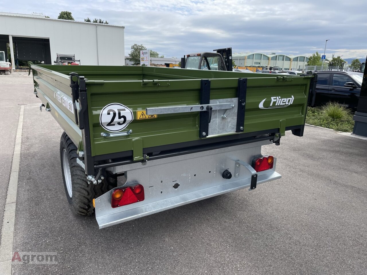 Fliegl EDK 50 FOX - Lauksaimniecības piekabe-pašizgāzējs: foto 5 Fliegl EDK 50 FOX - Lauksaimniecības piekabe-pašizgāzējs: foto 5