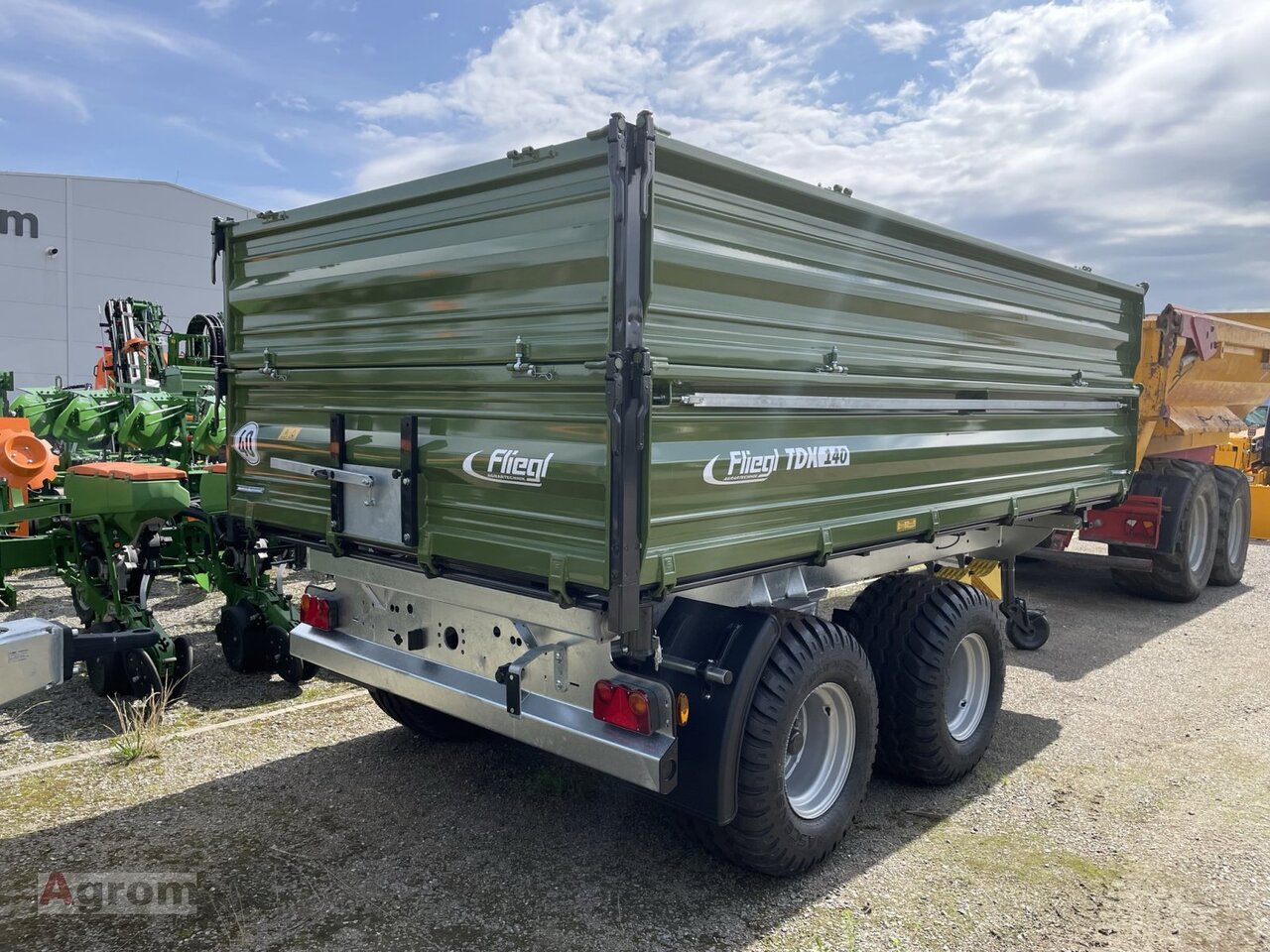 Fliegl TDK 140 FOX - Lauksaimniecības piekabe-pašizgāzējs: foto 4 Fliegl TDK 140 FOX - Lauksaimniecības piekabe-pašizgāzējs: foto 4