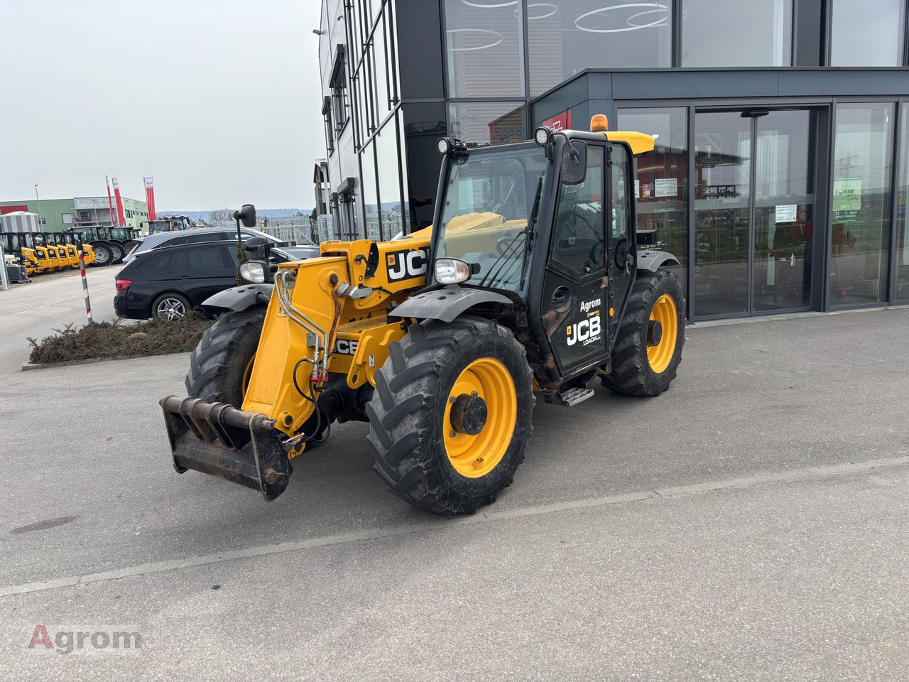 JCB 527-58 Agri - Teleskopiskais iekrāvējs: foto 2 JCB 527-58 Agri - Teleskopiskais iekrāvējs: foto 2