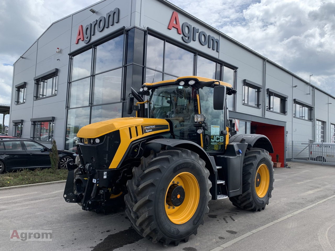 JCB Fastrac 4220 iCON - Traktors: foto 1 JCB Fastrac 4220 iCON - Traktors: foto 1