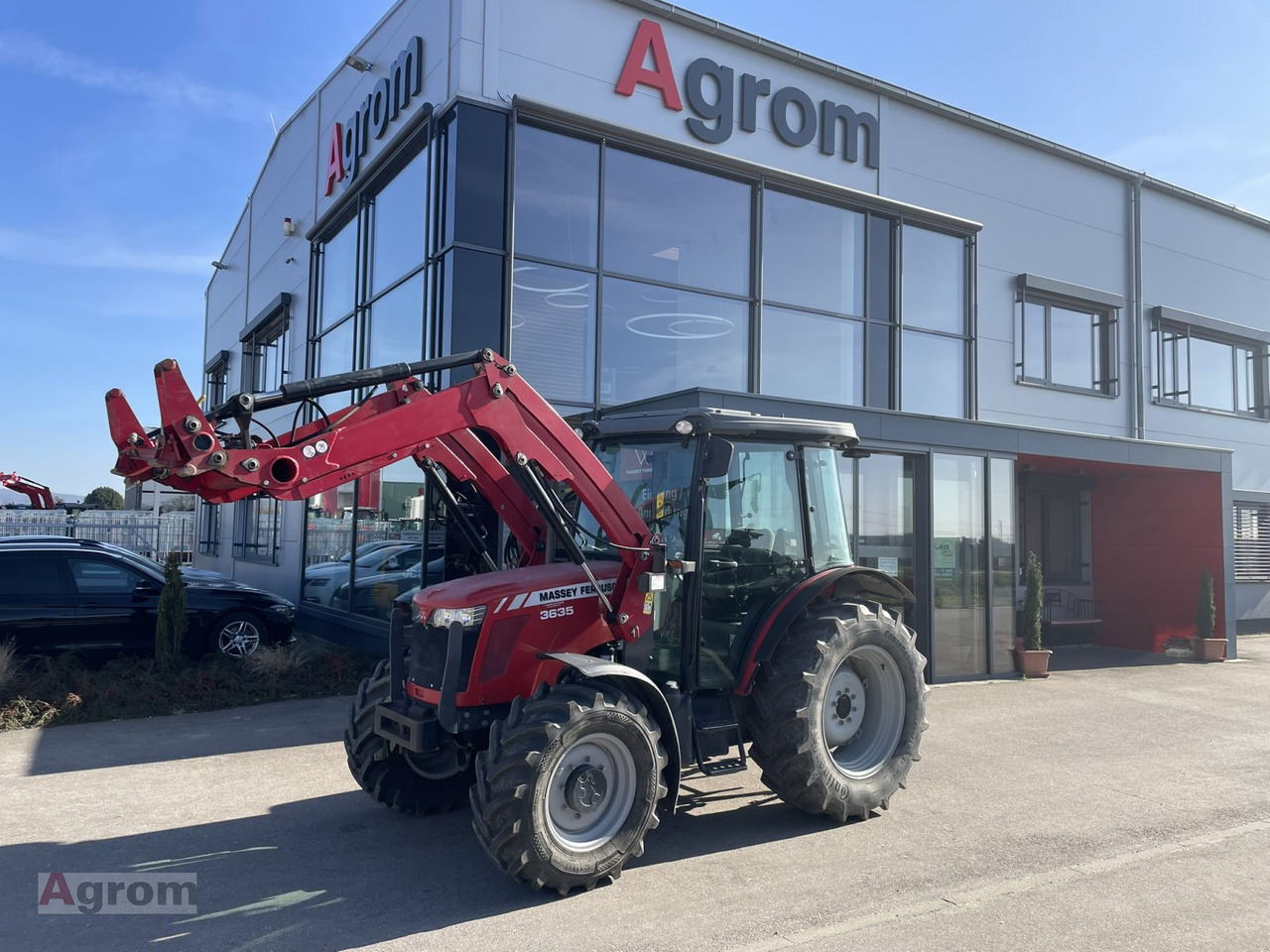 Massey Ferguson 3635 A - Traktors: foto 1 Massey Ferguson 3635 A - Traktors: foto 1