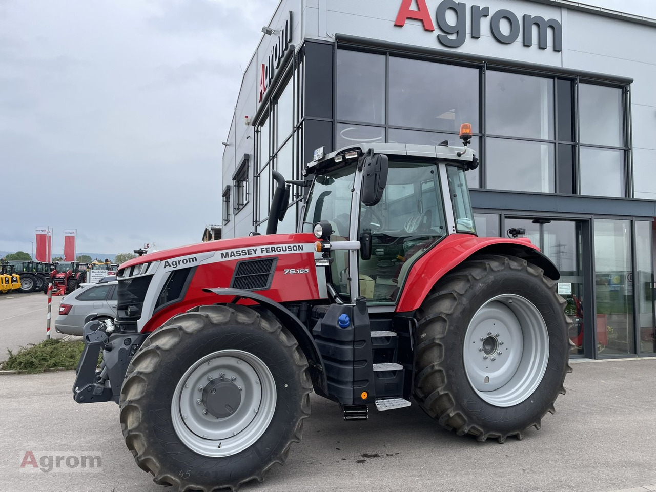 Massey Ferguson 7S.165 Dyna6 EFFICIENT - Traktors: foto 2 Massey Ferguson 7S.165 Dyna6 EFFICIENT - Traktors: foto 2