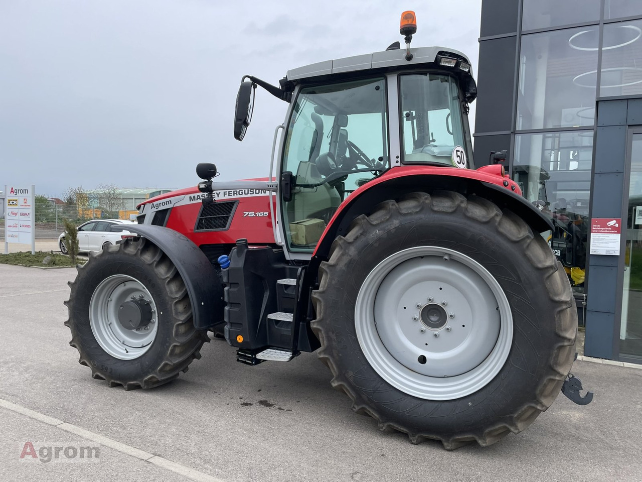 Massey Ferguson 7S.165 Dyna6 EFFICIENT - Traktors: foto 3 Massey Ferguson 7S.165 Dyna6 EFFICIENT - Traktors: foto 3