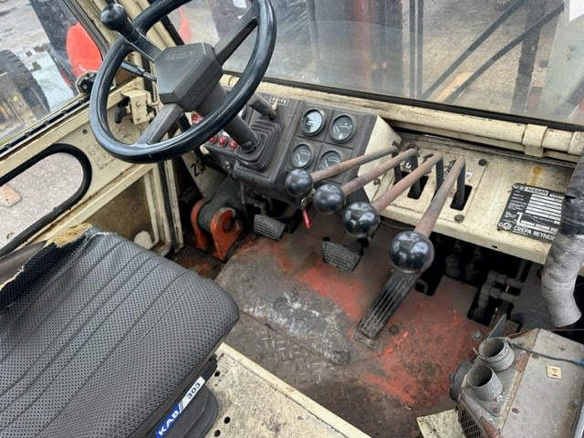 Nissan DF-05-A-60-U - Dīzeļiekrāvējs: foto 3 Nissan DF-05-A-60-U - Dīzeļiekrāvējs: foto 3