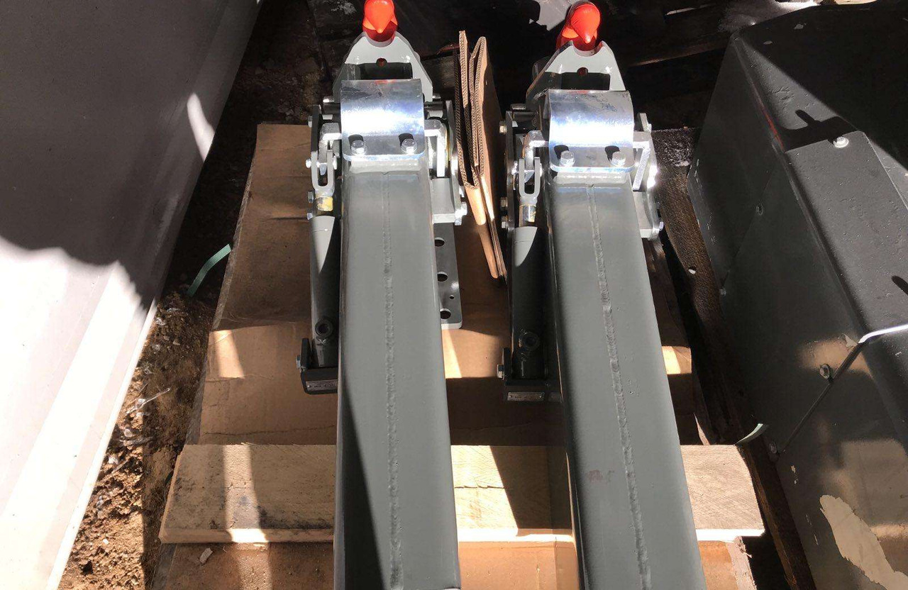 Merlo Merlo - Motora pārsegs - Lauksaimniecības tehnika: foto 3 Merlo Merlo - Motora pārsegs - Lauksaimniecības tehnika: foto 3