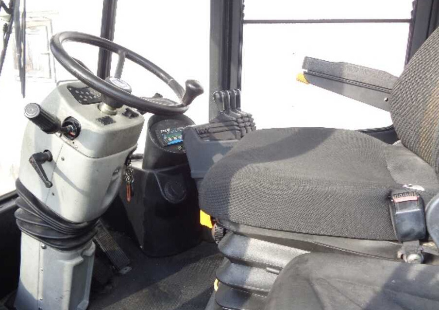 Fantuzzi FDC 180 - Dīzeļiekrāvējs: foto 2 Fantuzzi FDC 180 - Dīzeļiekrāvējs: foto 2