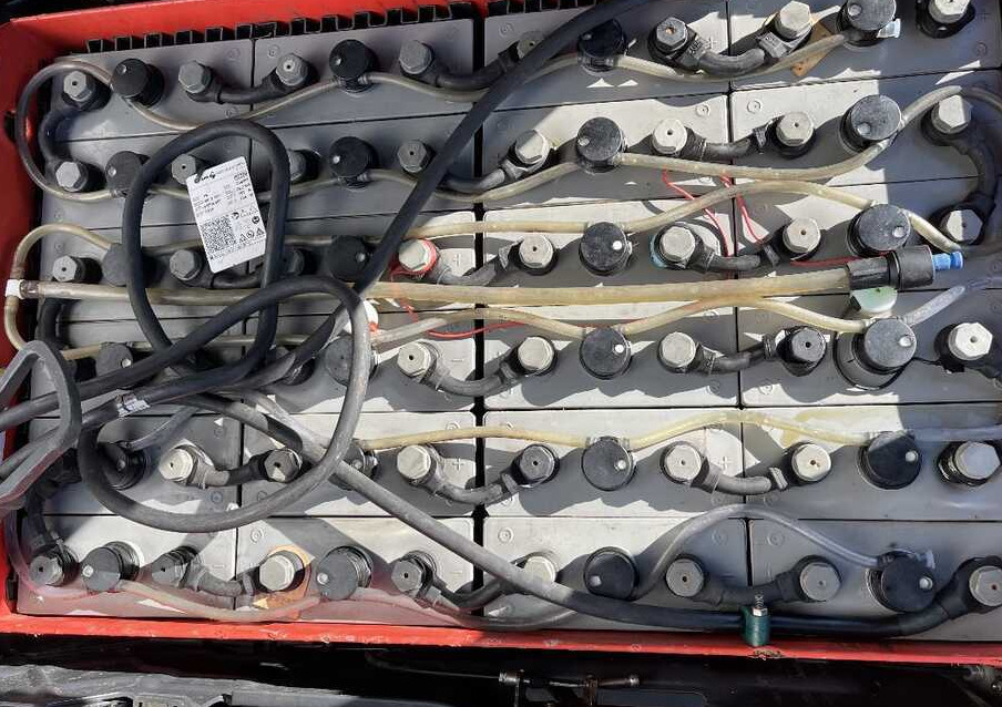 LINDE E 14-02/386 - Elektroiekrāvējs: foto 2 LINDE E 14-02/386 - Elektroiekrāvējs: foto 2