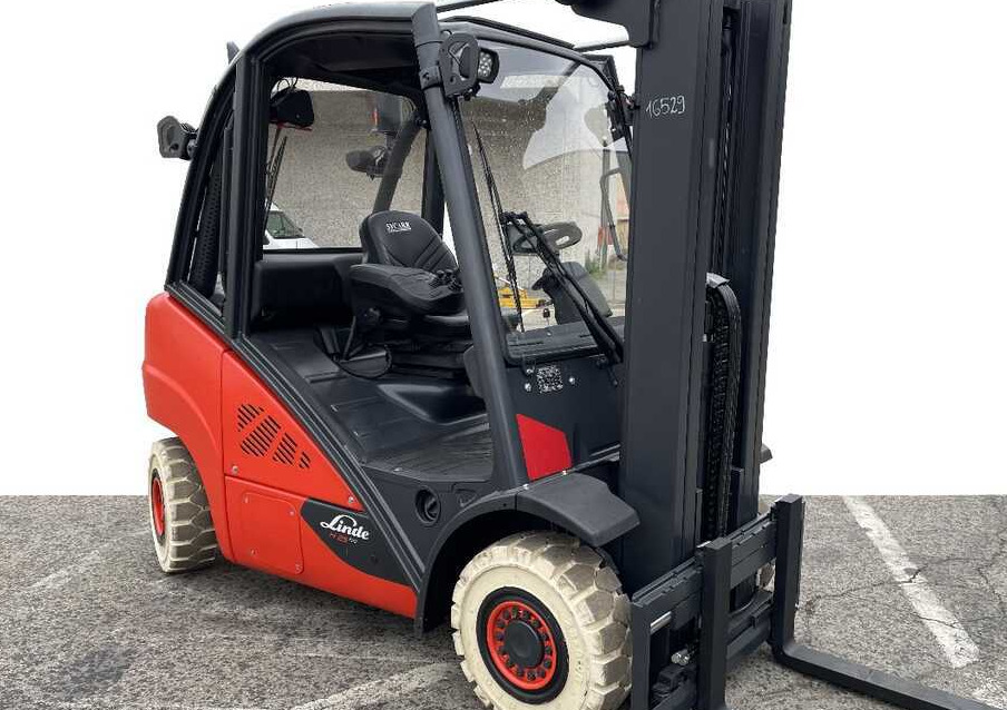 Linde H 25 D-02 - Dīzeļiekrāvējs: foto 1 Linde H 25 D-02 - Dīzeļiekrāvējs: foto 1