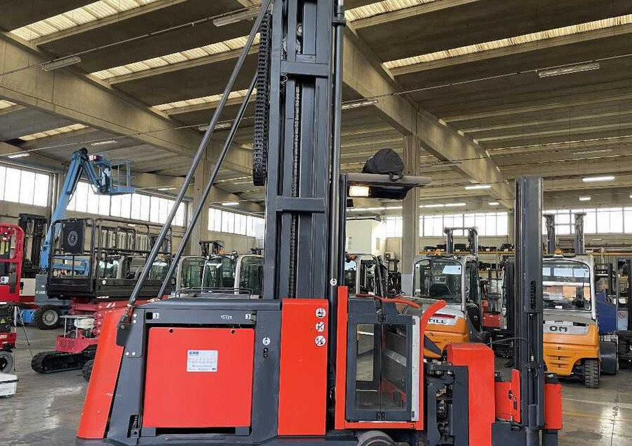Linde K 15-3 (batteria 75%) - Komplektētājs: foto 5 Linde K 15-3 (batteria 75%) - Komplektētājs: foto 5