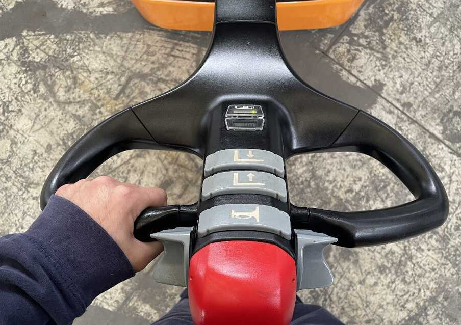 Still ECU 16 - Rokas palešu ratiņi: foto 2 Still ECU 16 - Rokas palešu ratiņi: foto 2