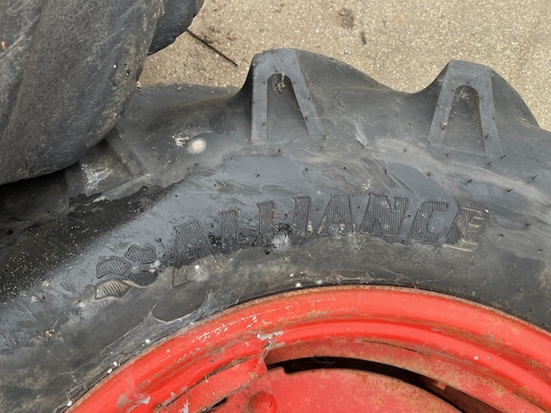 Alliance en Goodyear 18.4 30 - Riteņa disks: foto 3 Alliance en Goodyear 18.4 30 - Riteņa disks: foto 3