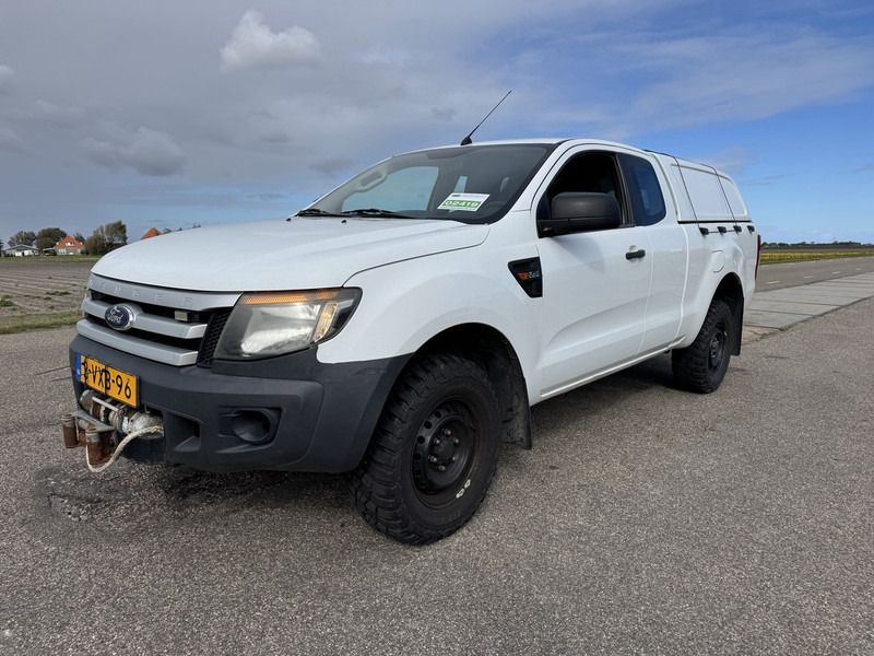 Ford Ranger - Automašīna ar kravas platformu: foto 1 Ford Ranger - Automašīna ar kravas platformu: foto 1