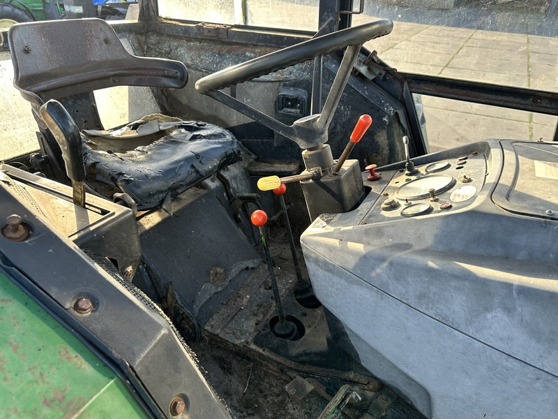 John Deere 2030 - Traktors: foto 4 John Deere 2030 - Traktors: foto 4