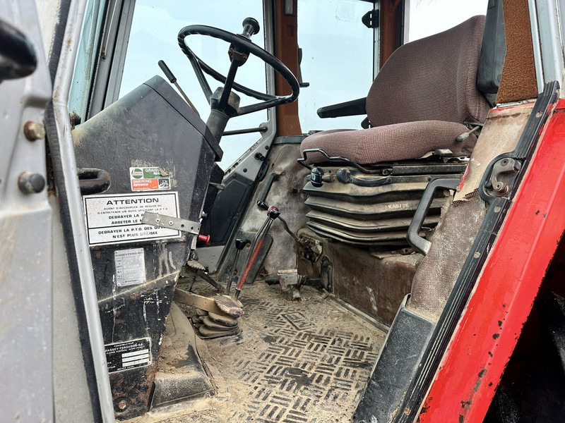 Massey Ferguson 698 - Traktors: foto 4 Massey Ferguson 698 - Traktors: foto 4