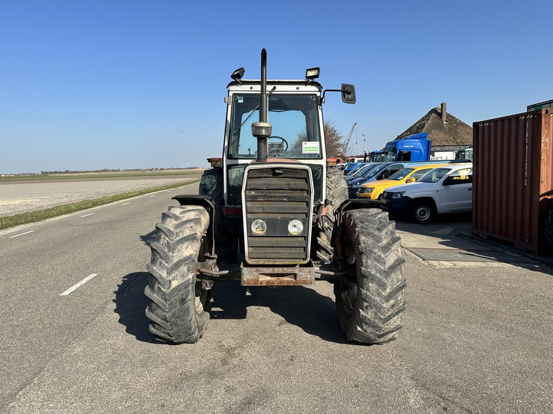 Massey Ferguson 699 - Traktors: foto 2 Massey Ferguson 699 - Traktors: foto 2