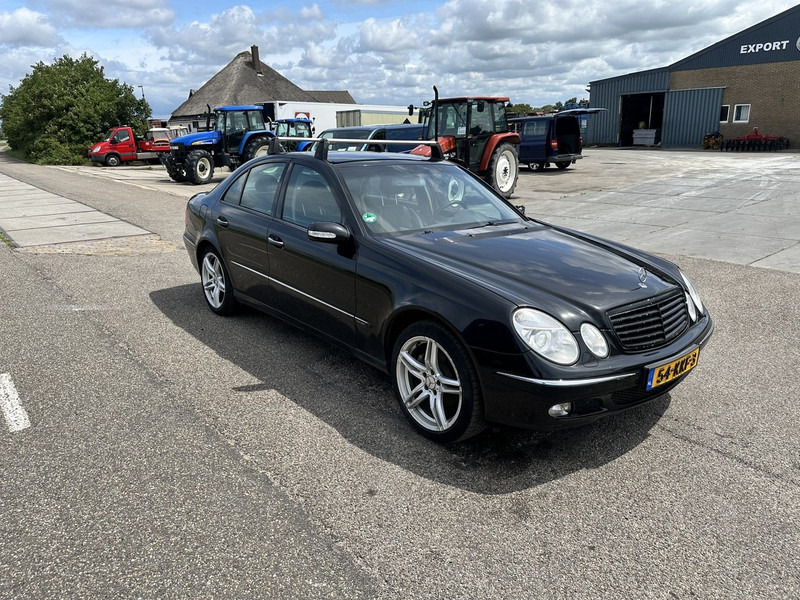 Mercedes-Benz E-Klasse 240 - Vieglā automašīna: foto 3 Mercedes-Benz E-Klasse 240 - Vieglā automašīna: foto 3