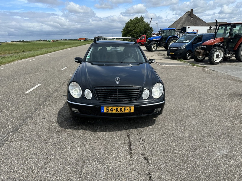 Mercedes-Benz E-Klasse 240 - Vieglā automašīna: foto 2 Mercedes-Benz E-Klasse 240 - Vieglā automašīna: foto 2