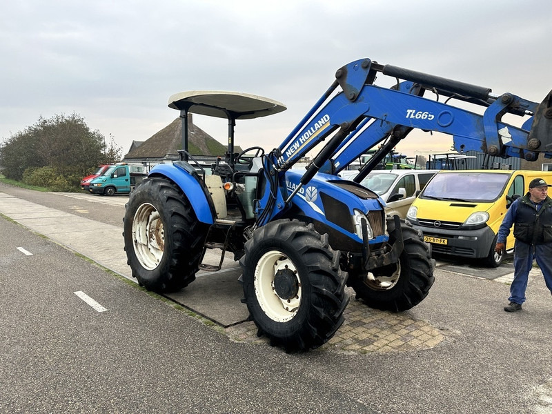 New Holland TD5.100 - Traktors: foto 3 New Holland TD5.100 - Traktors: foto 3