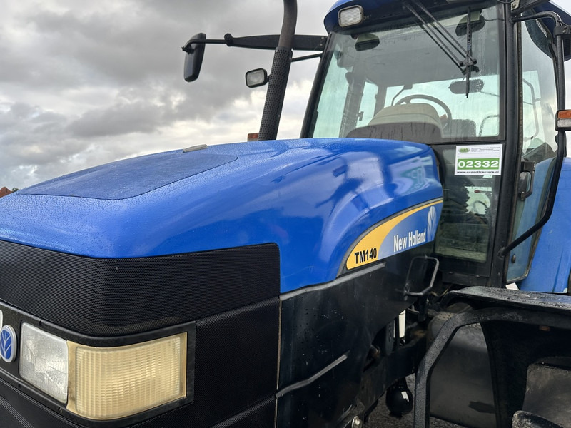 New Holland TM 140 - Traktors: foto 2 New Holland TM 140 - Traktors: foto 2