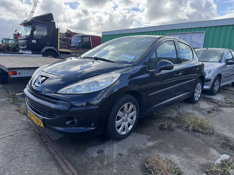 Peugeot 207 - Vieglā automašīna: foto 1 Peugeot 207 - Vieglā automašīna: foto 1