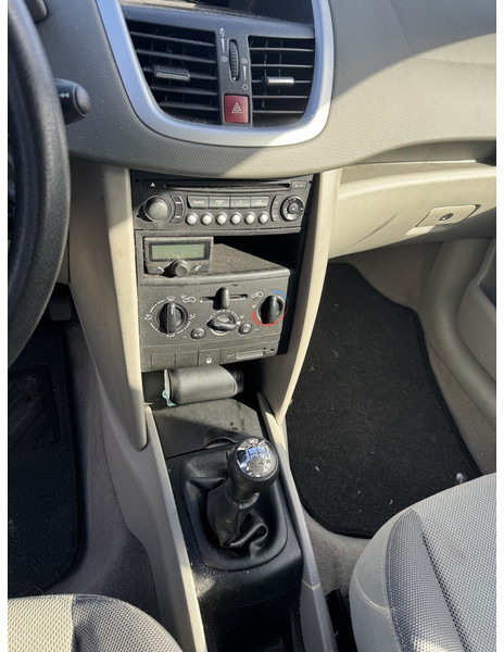 Peugeot 207 - Vieglā automašīna: foto 5 Peugeot 207 - Vieglā automašīna: foto 5