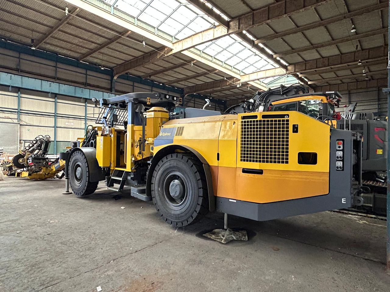 Atlas Copco (Epiroc) Boltec EC - Horizontālās urbšanas mašīna: foto 4 Atlas Copco (Epiroc) Boltec EC - Horizontālās urbšanas mašīna: foto 4