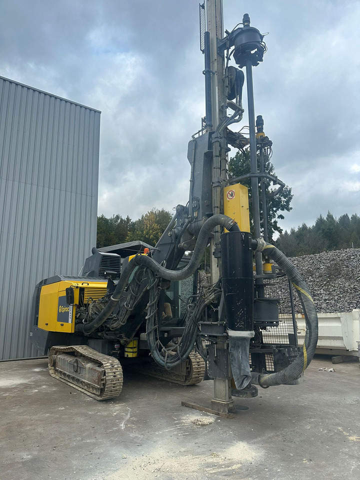 Atlas Copco (Epiroc) FlexiROC D50-10SF - Urbšanas mašīna: foto 3 Atlas Copco (Epiroc) FlexiROC D50-10SF - Urbšanas mašīna: foto 3