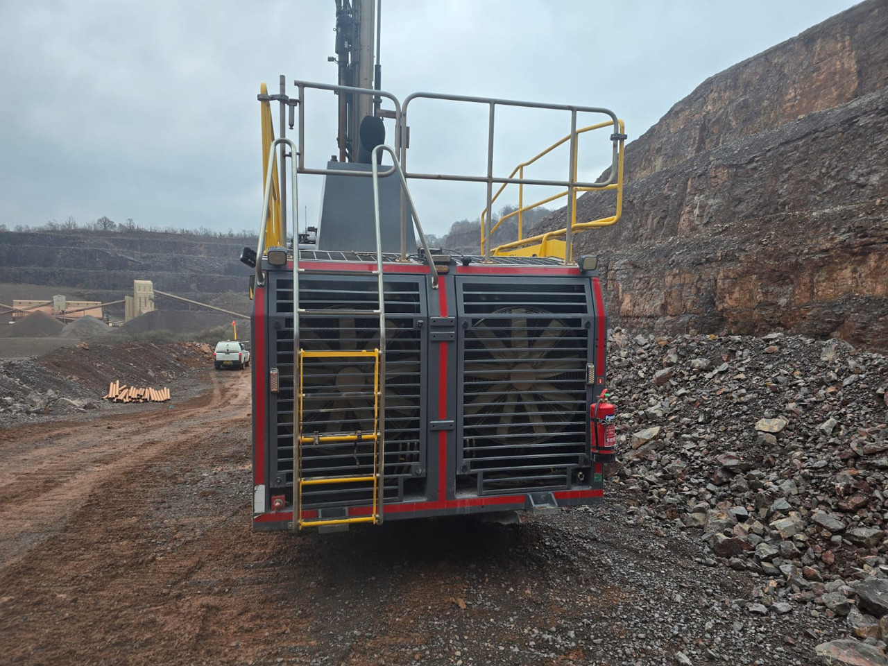 Atlas Copco (Epiroc) FlexiROC D60-10SF - Urbšanas mašīna: foto 5 Atlas Copco (Epiroc) FlexiROC D60-10SF - Urbšanas mašīna: foto 5