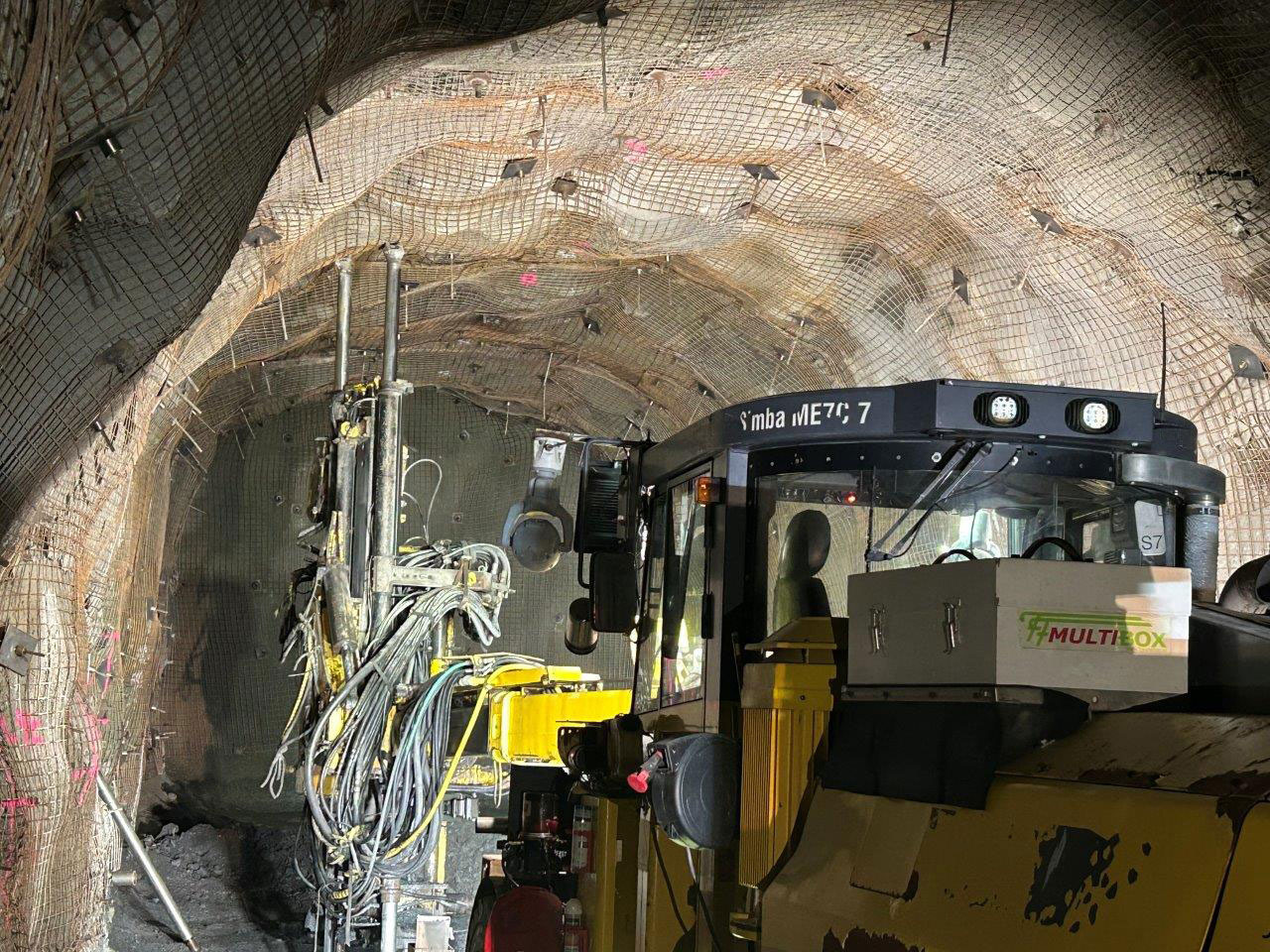 Atlas Copco (Epiroc) Simba ME7C - Horizontālās urbšanas mašīna: foto 4 Atlas Copco (Epiroc) Simba ME7C - Horizontālās urbšanas mašīna: foto 4