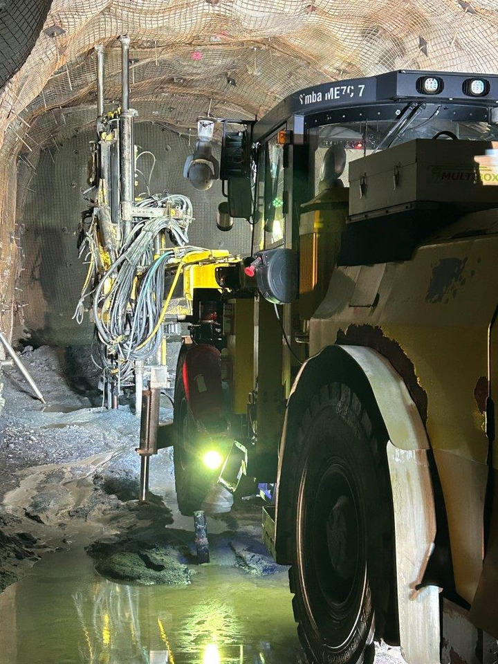 Atlas Copco (Epiroc) Simba ME7C - Horizontālās urbšanas mašīna: foto 3 Atlas Copco (Epiroc) Simba ME7C - Horizontālās urbšanas mašīna: foto 3