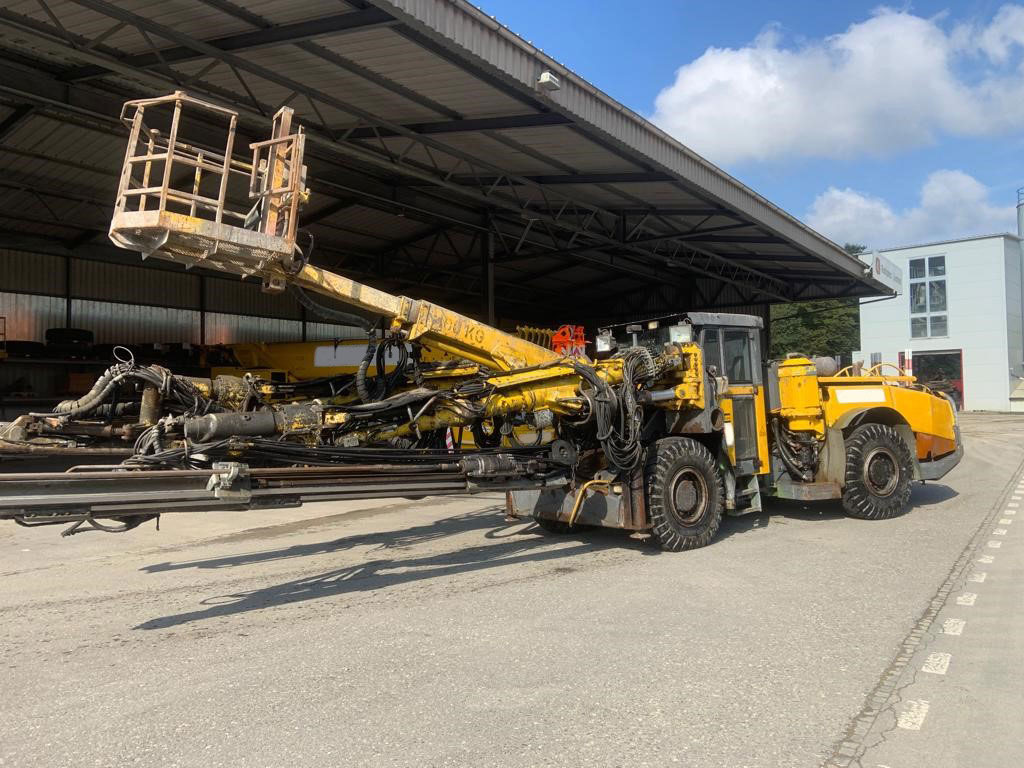 Atlas Copco L2C - Horizontālās urbšanas mašīna: foto 1 Atlas Copco L2C - Horizontālās urbšanas mašīna: foto 1