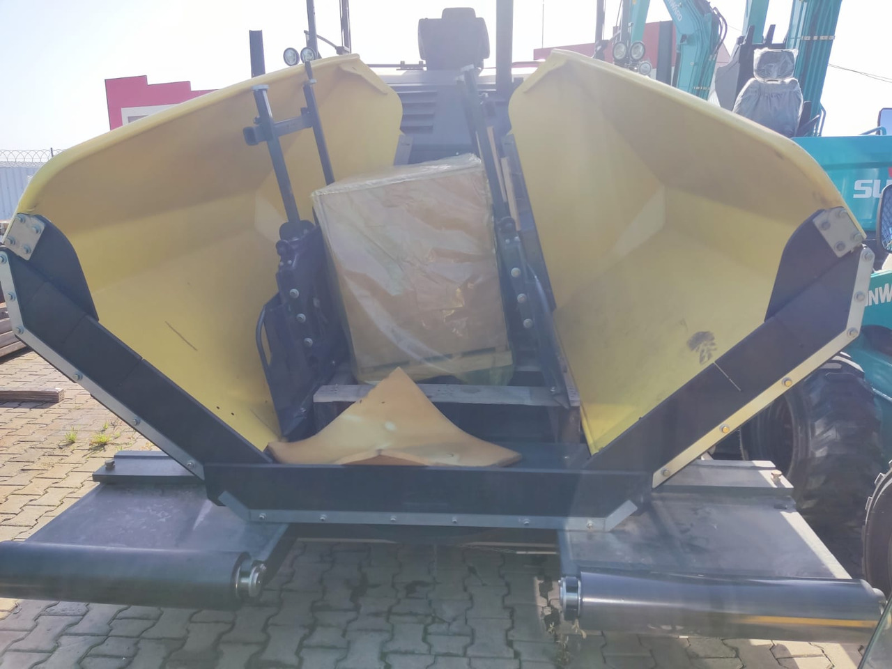 Bomag BF800C - Asfalta klājējs: foto 5 Bomag BF800C - Asfalta klājējs: foto 5