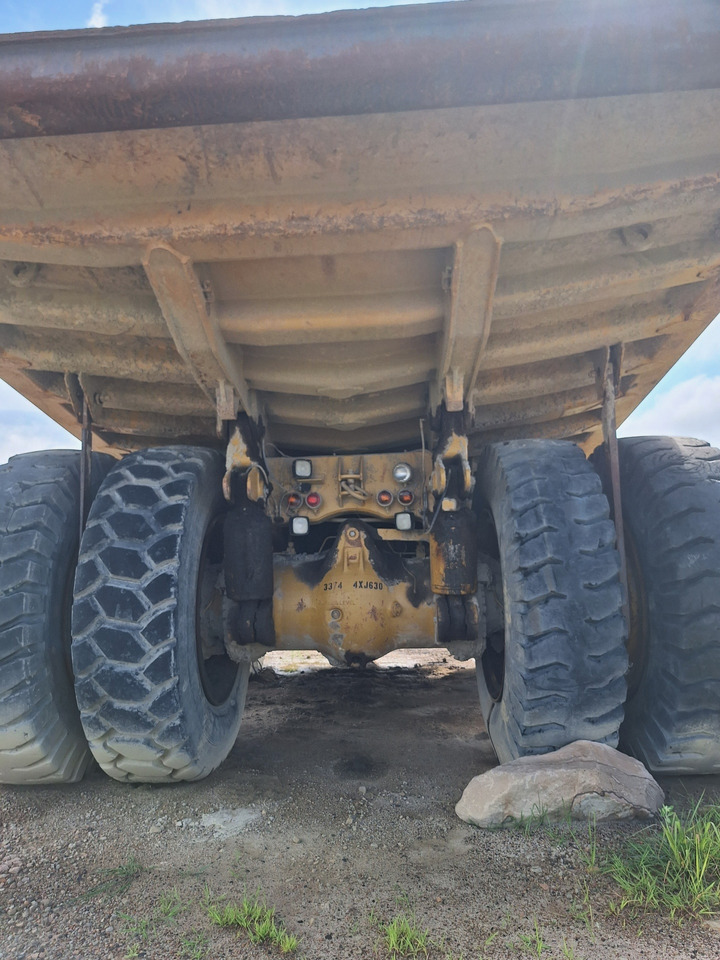 Caterpillar 777C - Bezceļu pašizgāzējs: foto 4 Caterpillar 777C - Bezceļu pašizgāzējs: foto 4