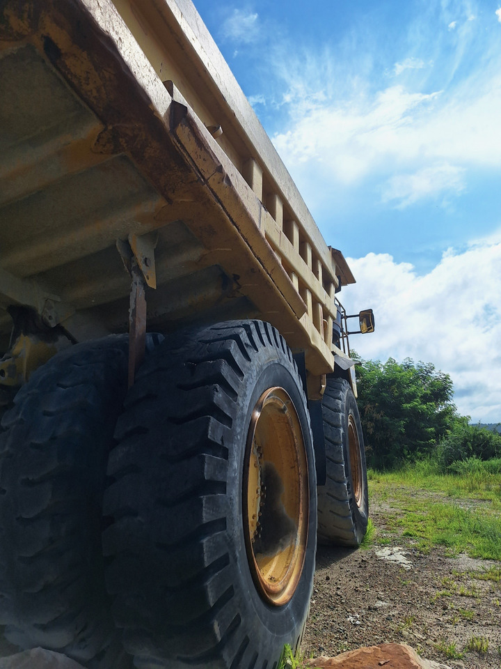 Caterpillar 777C - Bezceļu pašizgāzējs: foto 5 Caterpillar 777C - Bezceļu pašizgāzējs: foto 5