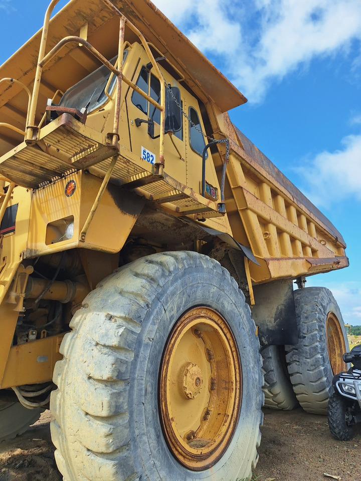 Caterpillar 777C - Bezceļu pašizgāzējs: foto 2 Caterpillar 777C - Bezceļu pašizgāzējs: foto 2