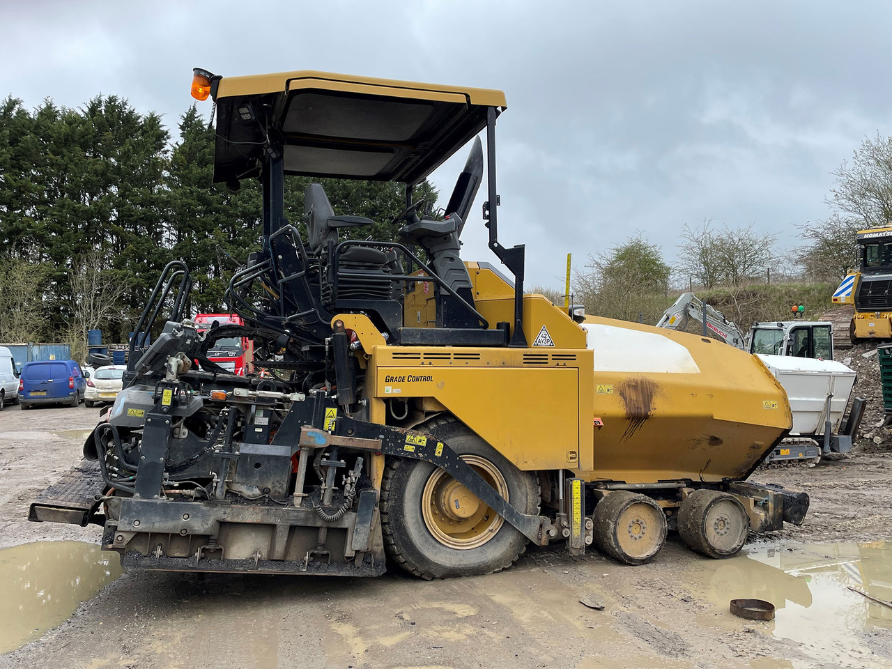 Caterpillar AP500F - Asfalta klājējs: foto 2 Caterpillar AP500F - Asfalta klājējs: foto 2