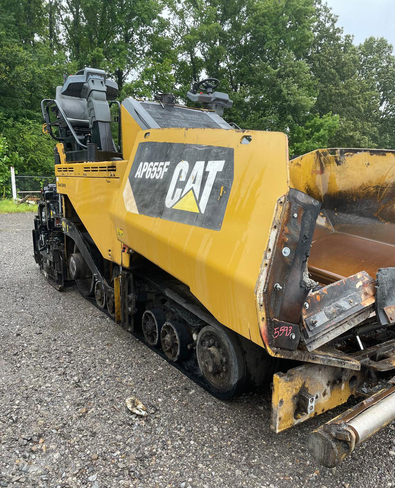 Caterpillar AP655F - Asfalta klājējs: foto 3 Caterpillar AP655F - Asfalta klājējs: foto 3
