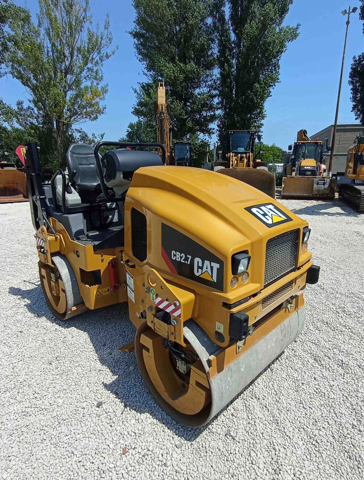 Caterpillar CB2.7 - Veltnis: foto 5 Caterpillar CB2.7 - Veltnis: foto 5