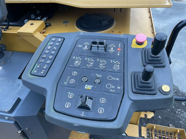 Asfalta frēze Caterpillar PM822: foto 7