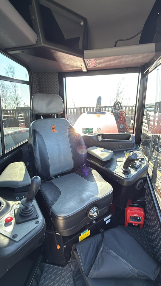 Horizontālās urbšanas mašīna Ditch Witch AT40: foto 7