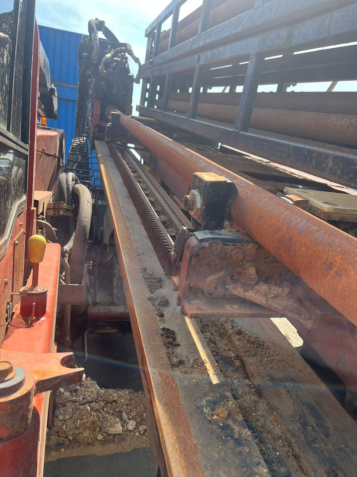 Ditch Witch JT100 Mach 1 - Horizontālās urbšanas mašīna: foto 5 Ditch Witch JT100 Mach 1 - Horizontālās urbšanas mašīna: foto 5