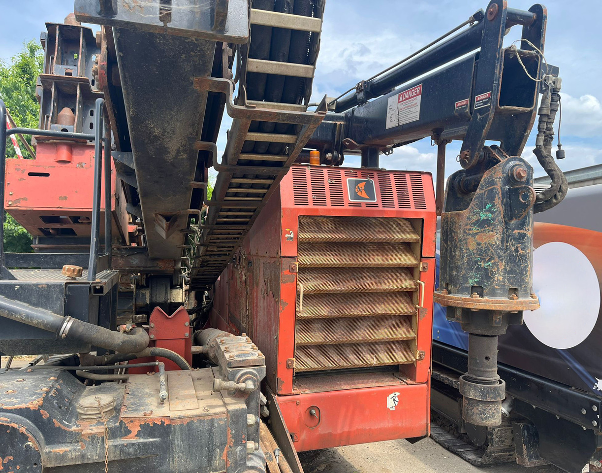 Ditch Witch JT100 Mach 1 - Horizontālās urbšanas mašīna: foto 4 Ditch Witch JT100 Mach 1 - Horizontālās urbšanas mašīna: foto 4