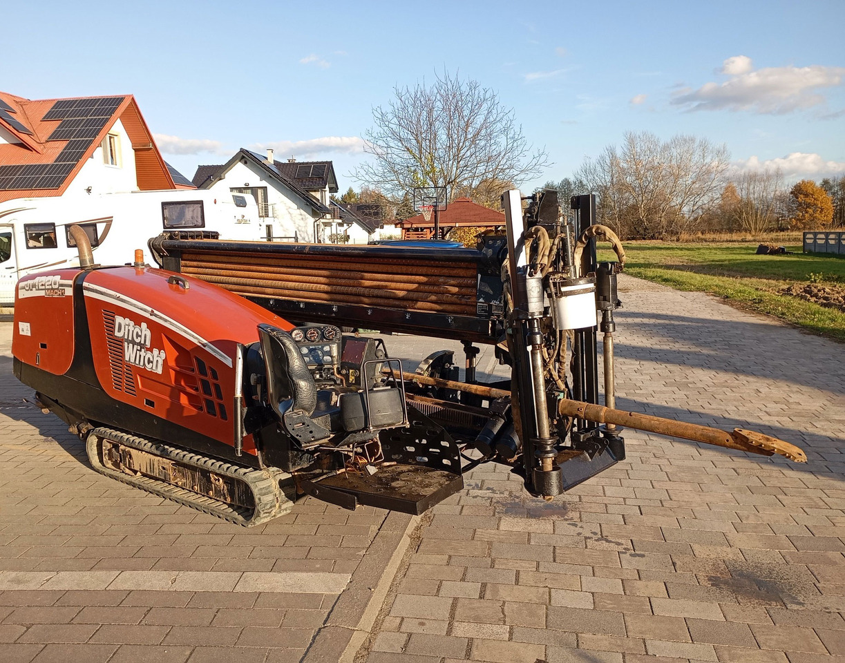 Ditch Witch JT1220 Mach 1 - Horizontālās urbšanas mašīna: foto 3 Ditch Witch JT1220 Mach 1 - Horizontālās urbšanas mašīna: foto 3