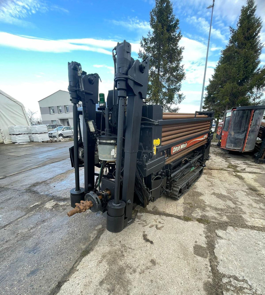 Ditch Witch JT2020 Mach 1 - Horizontālās urbšanas mašīna: foto 3 Ditch Witch JT2020 Mach 1 - Horizontālās urbšanas mašīna: foto 3