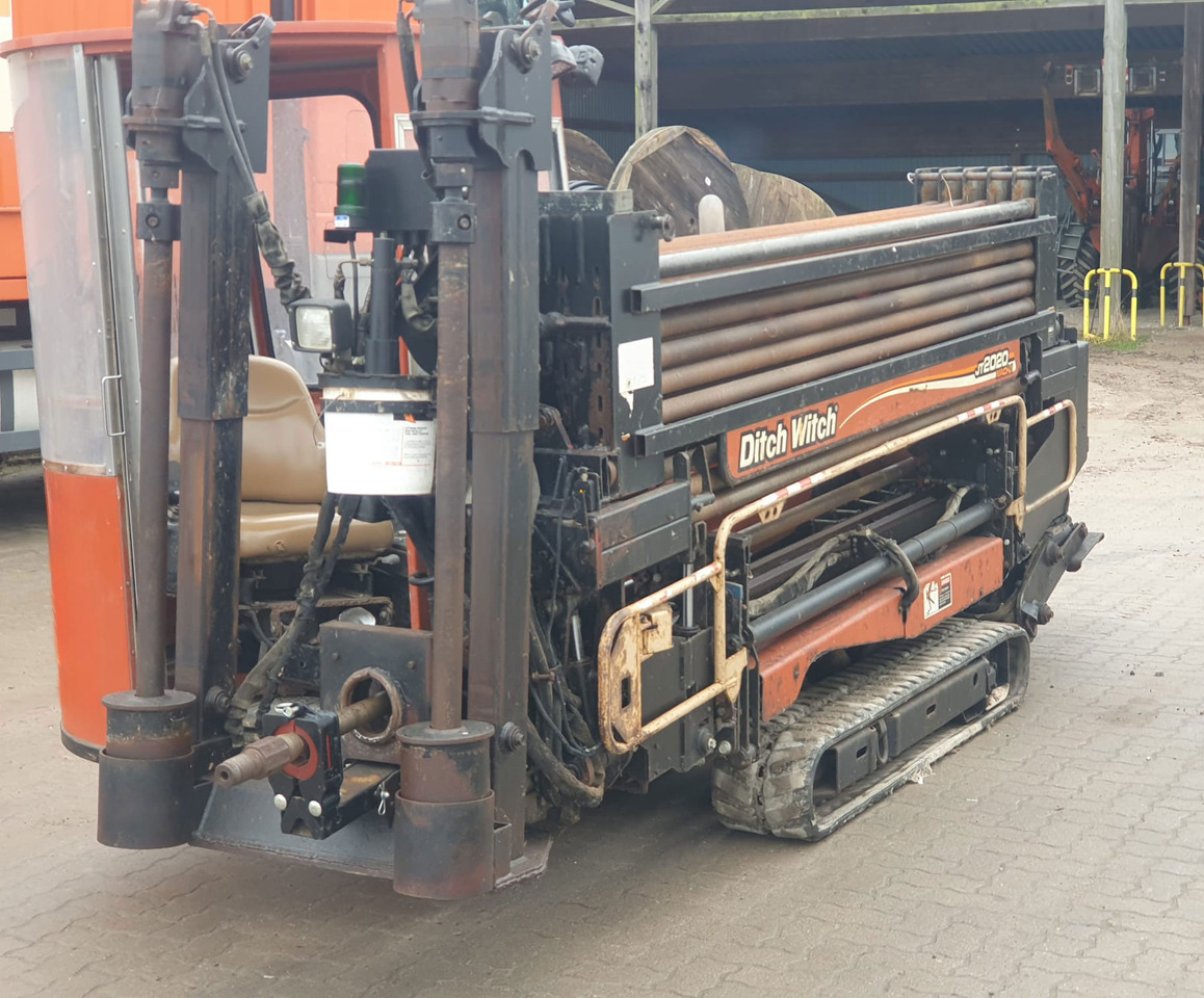 Ditch Witch JT2020 Mach 1 - Horizontālās urbšanas mašīna: foto 3 Ditch Witch JT2020 Mach 1 - Horizontālās urbšanas mašīna: foto 3