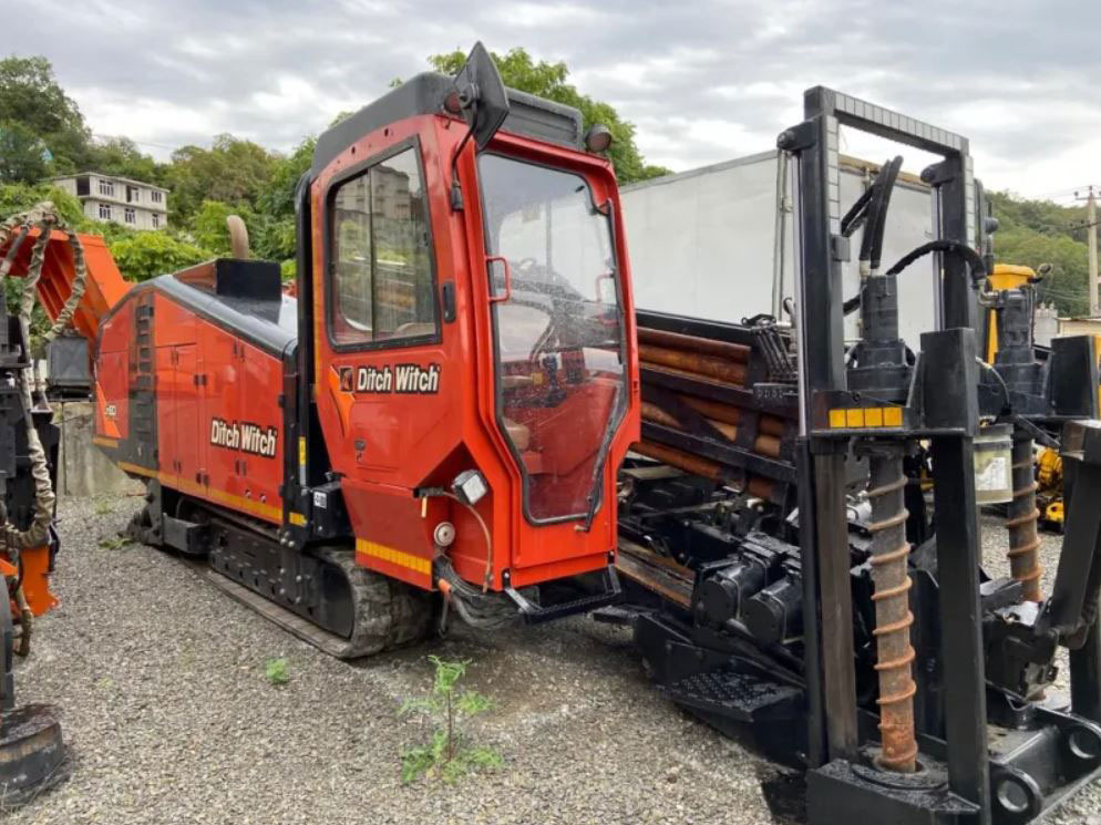 Ditch Witch JT60AT - Horizontālās urbšanas mašīna: foto 1 Ditch Witch JT60AT - Horizontālās urbšanas mašīna: foto 1
