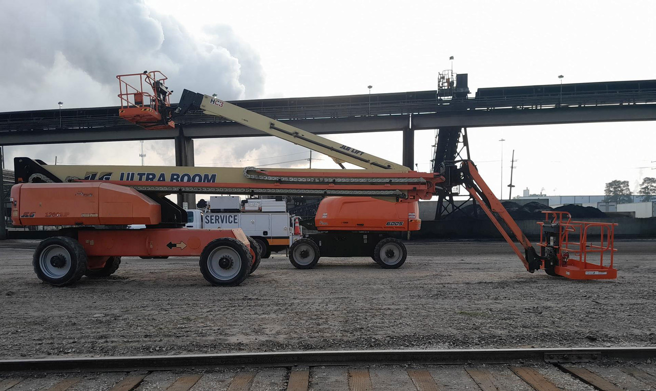 JLG 1200SJP - Teleskopiskais riteņu iekrāvējs: foto 1 JLG 1200SJP - Teleskopiskais riteņu iekrāvējs: foto 1