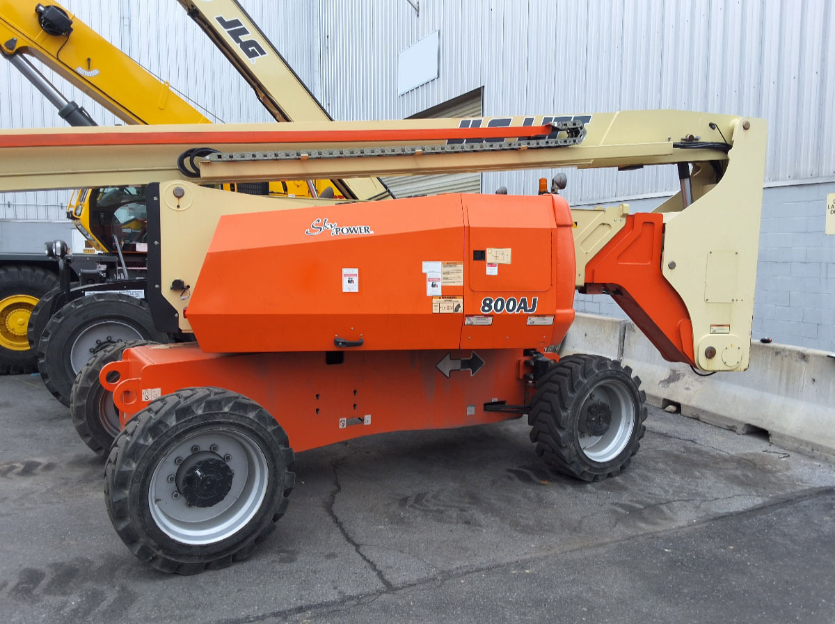 JLG 800AJ - Teleskopiskais riteņu iekrāvējs: foto 2 JLG 800AJ - Teleskopiskais riteņu iekrāvējs: foto 2
